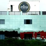 Fachada de Vidro Espelhado da Mirra Cosméticos