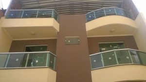 Sacada em Vidro Temperado e Alumínio